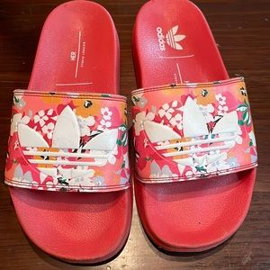 Adidas coral slides